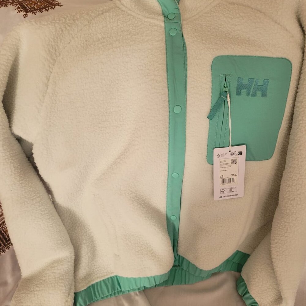 Helly Hansen – Women’s Imperial Pile Snap Jacket, size L. White and green